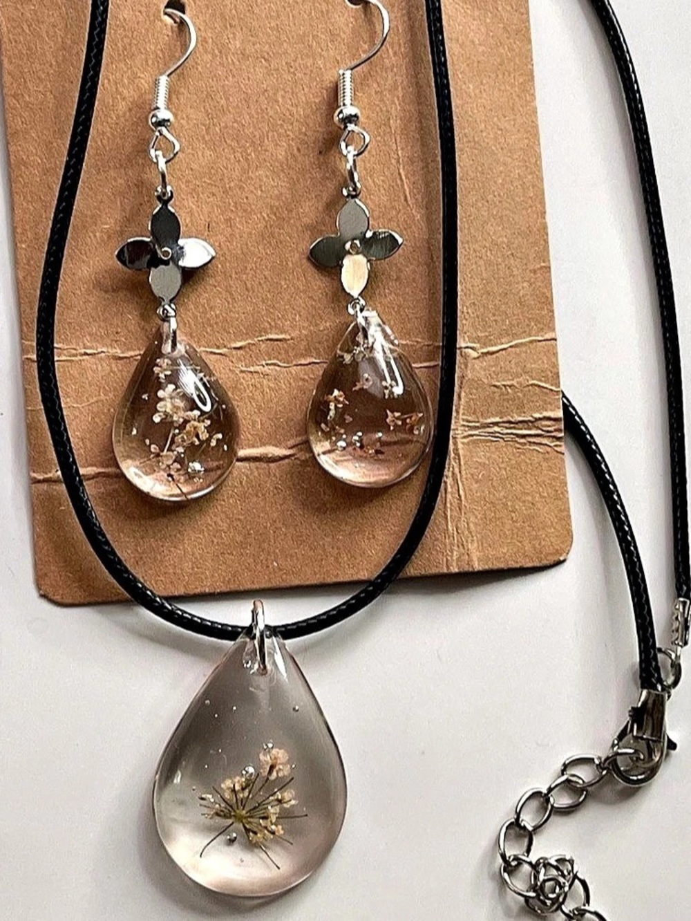 Clear & Black Floral Teardrop Pendant Earrings Set